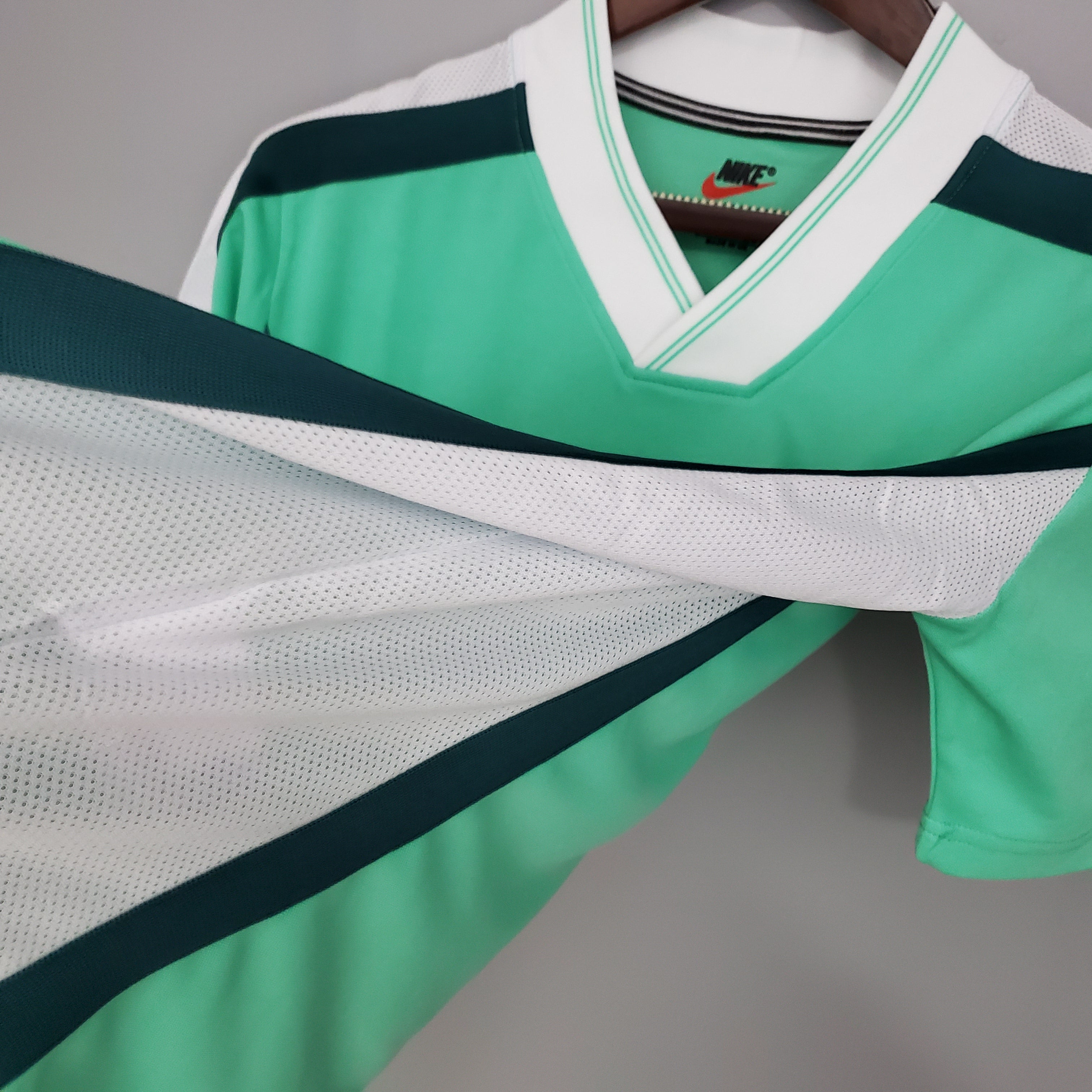 NIGERIA I 1998 HOMBRE (RETRO)