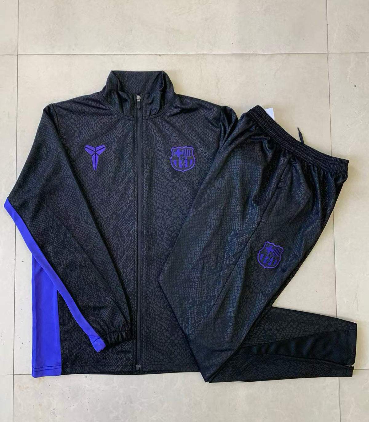 PANTALONES + SUDADERA BARCELONA I 25/26