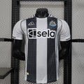 NEWCASTLE I 25/26 HOMBRE (VERSIÓN JUGADOR)