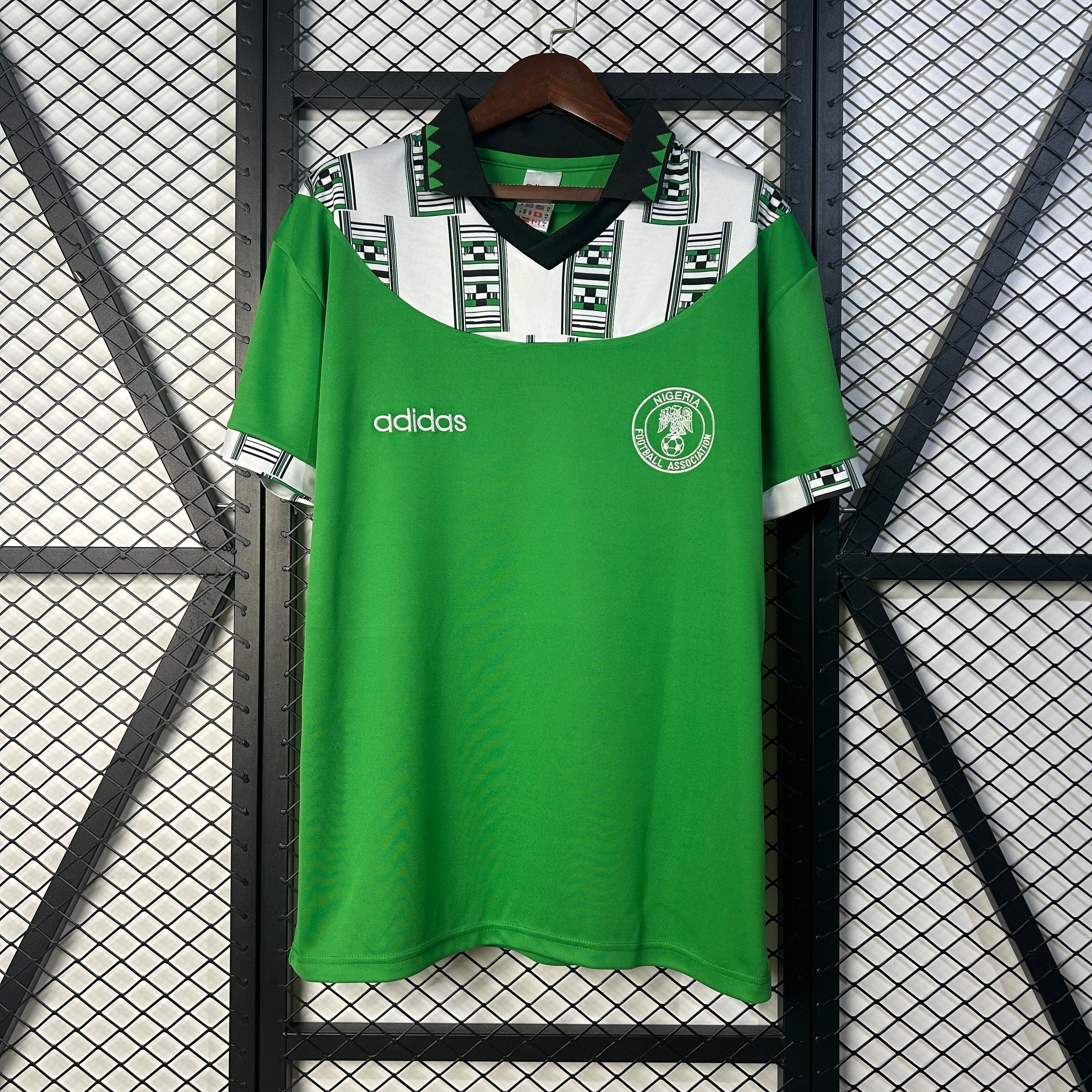 NIGERIA I 1994 HOMBRE (RETRO)
