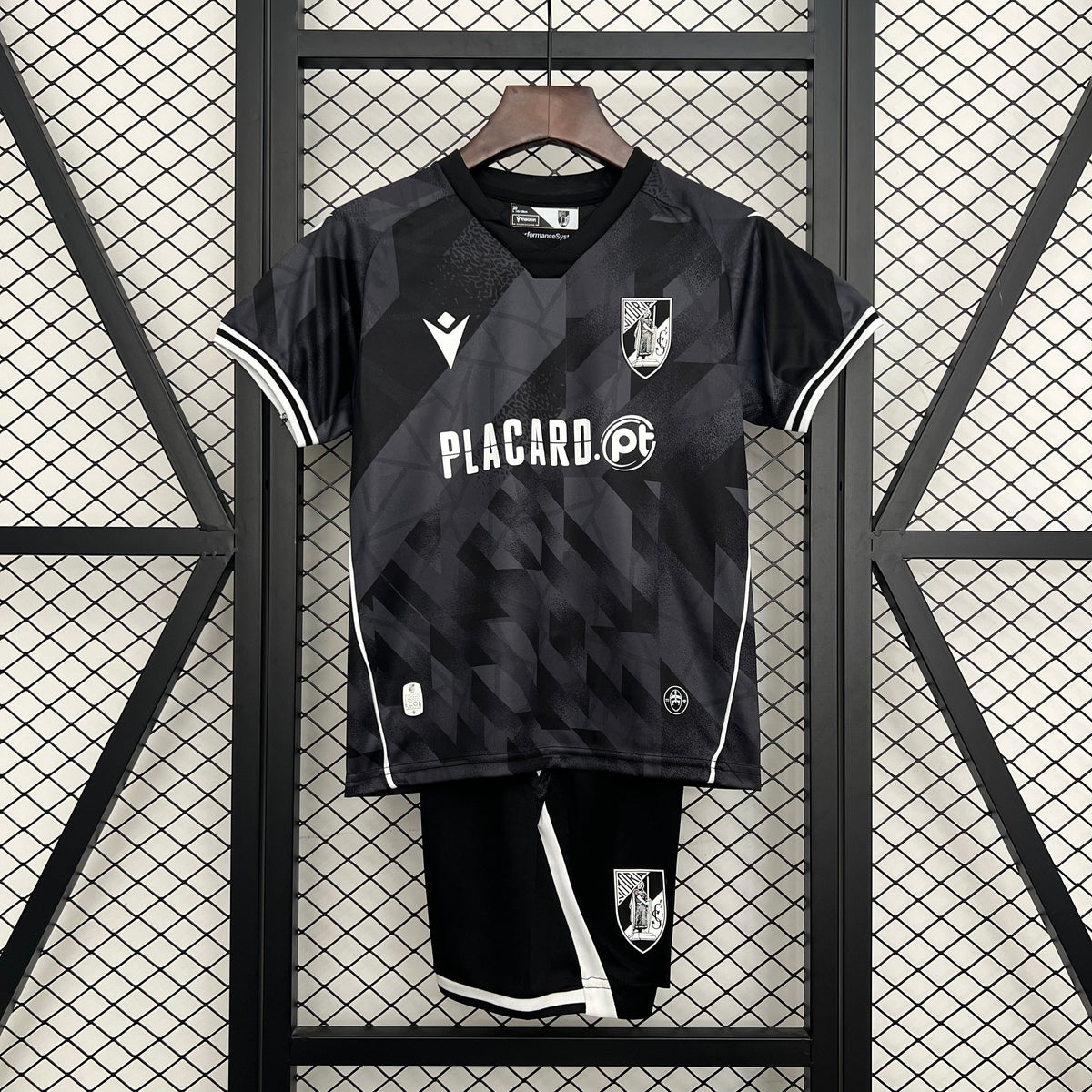 VITÓRIA DE GUIMARÃES II 25/26 CONJUNTO INFANTIL