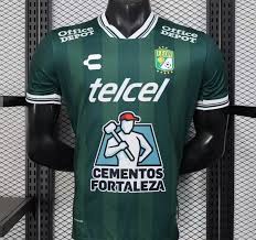 CLUB LEÓN I 25/26 HOMBRE (VERSIÓN JUGADOR)